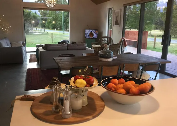 Glenorchy Luxury Home